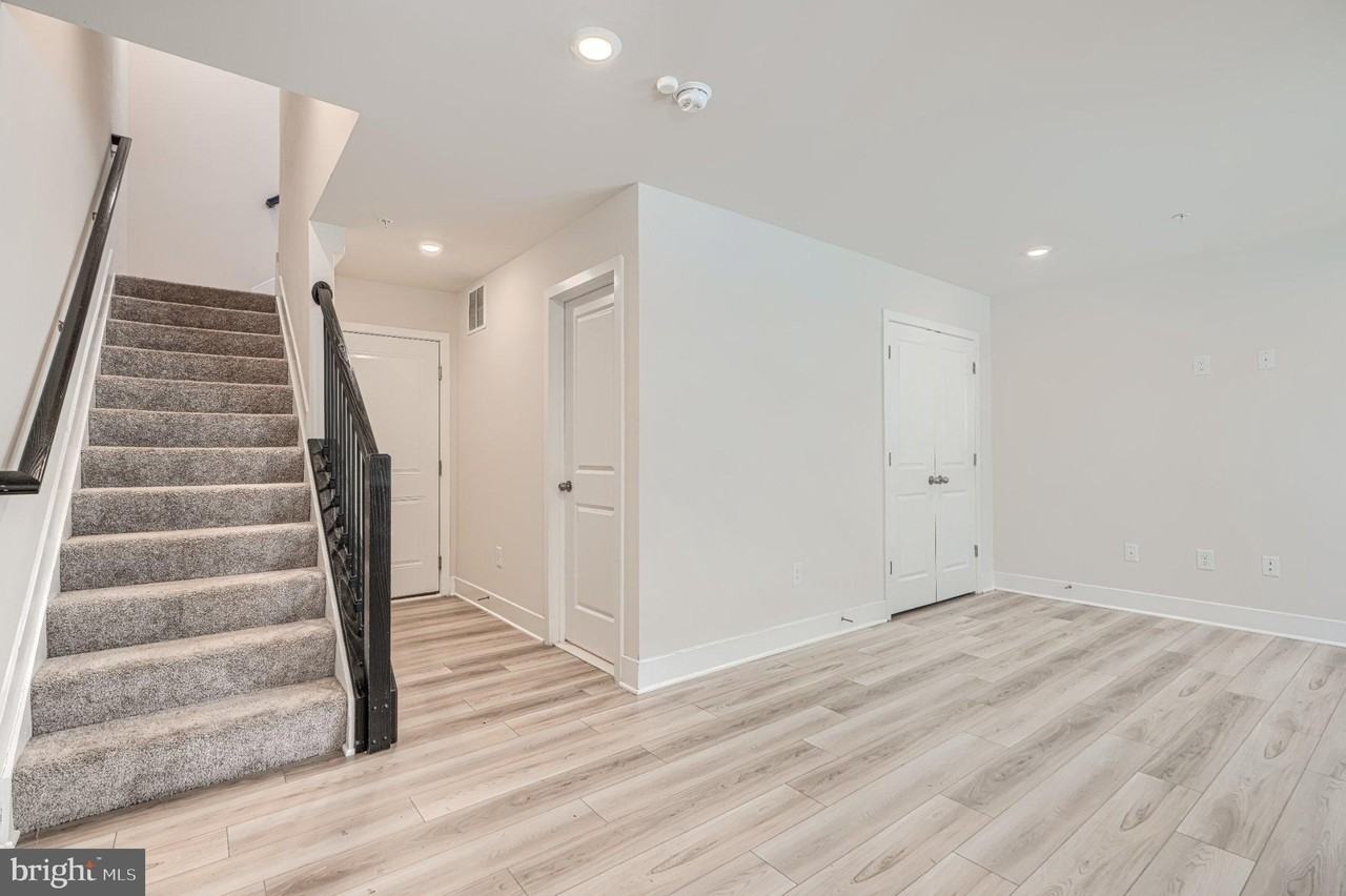 11409 Starlight Pl - Photo 5 of 50