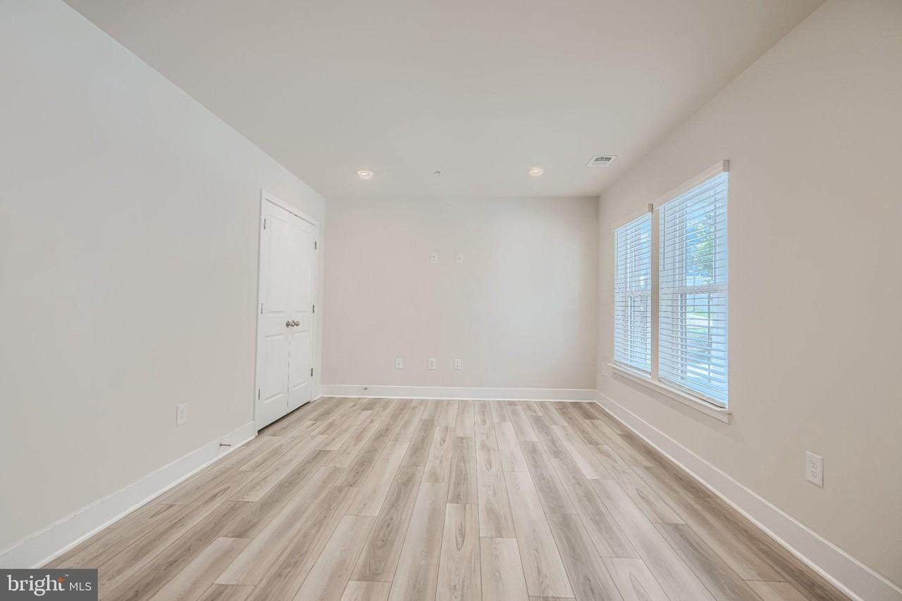 11409 Starlight Pl - Photo 7 of 50
