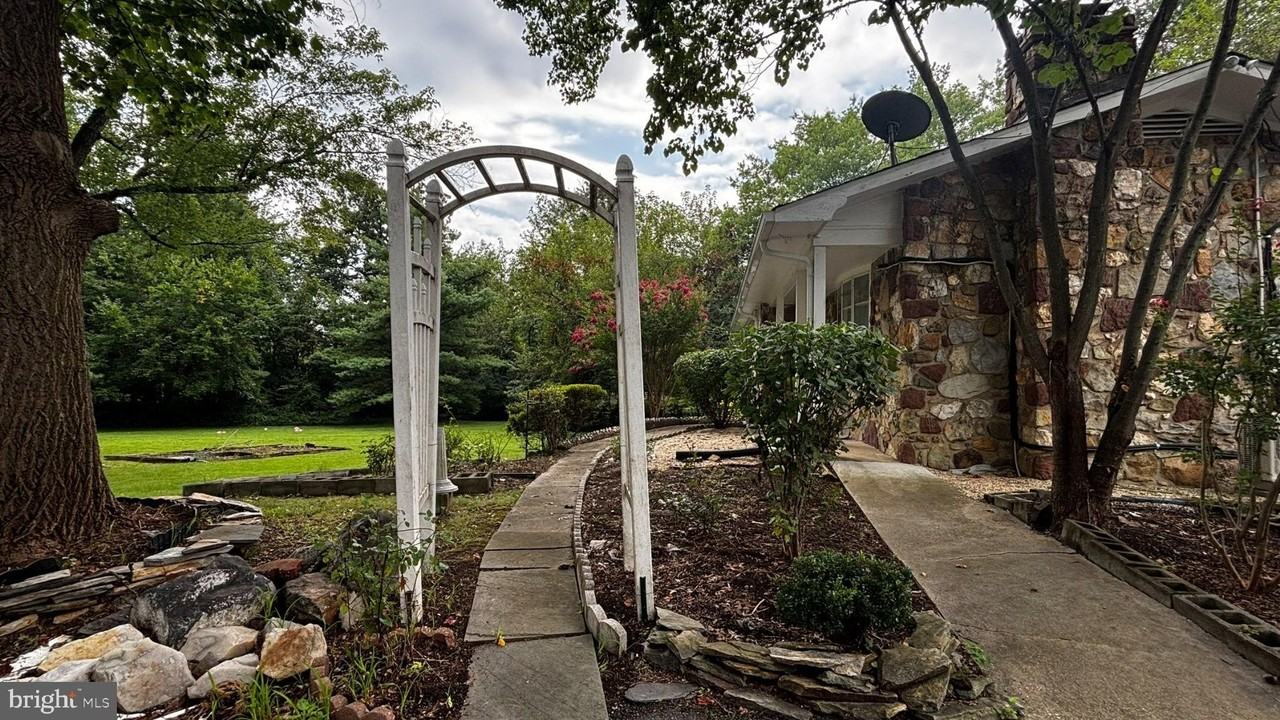 25339 Rainbow Ranch Ln - Photo 6 of 23