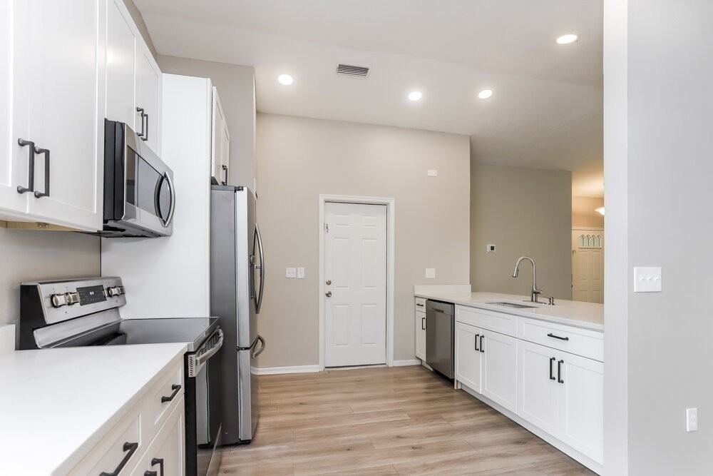 12873 Pineway Dr - Photo 5 of 16