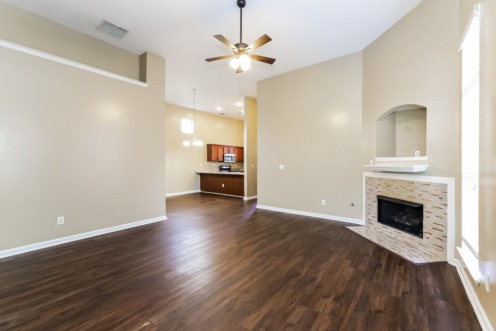 7627 Glenlaurel Way - Photo 3 of 16