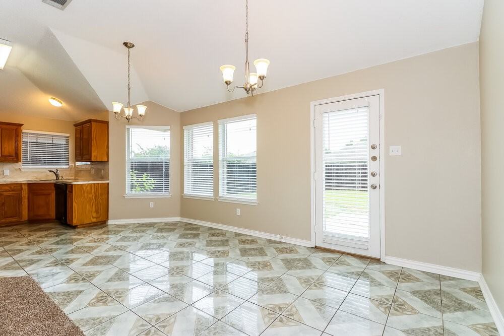 508 Cambridge Dr - Photo 6 of 17