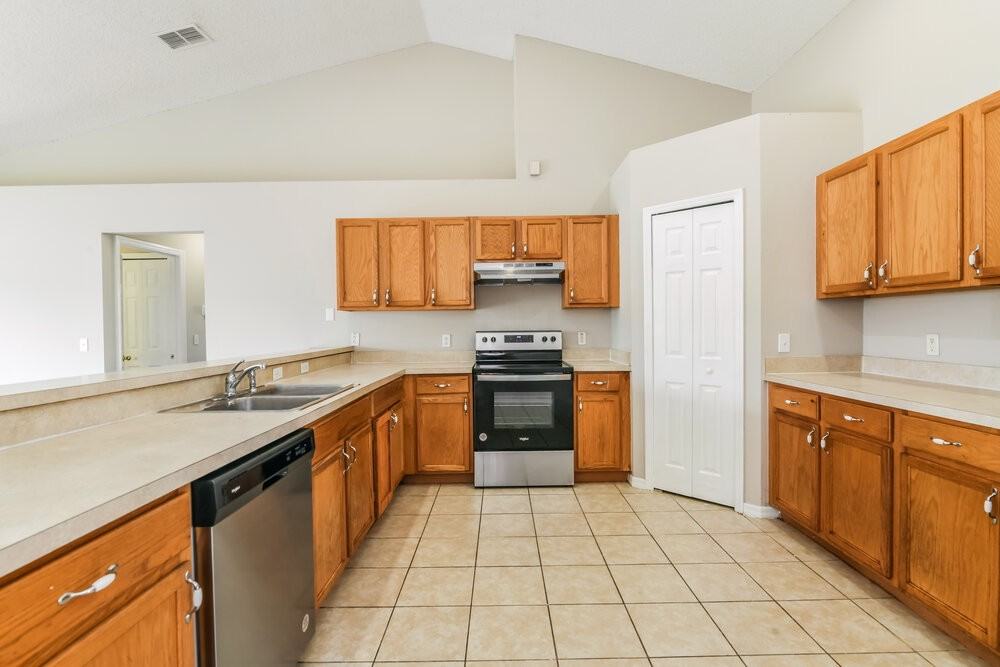 1138 Orne Ct - Photo 6 of 16