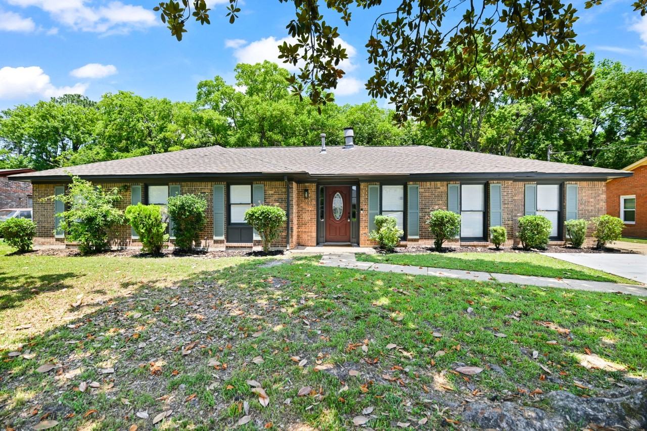 2117 Semmes Dr - Photo 2 of 20