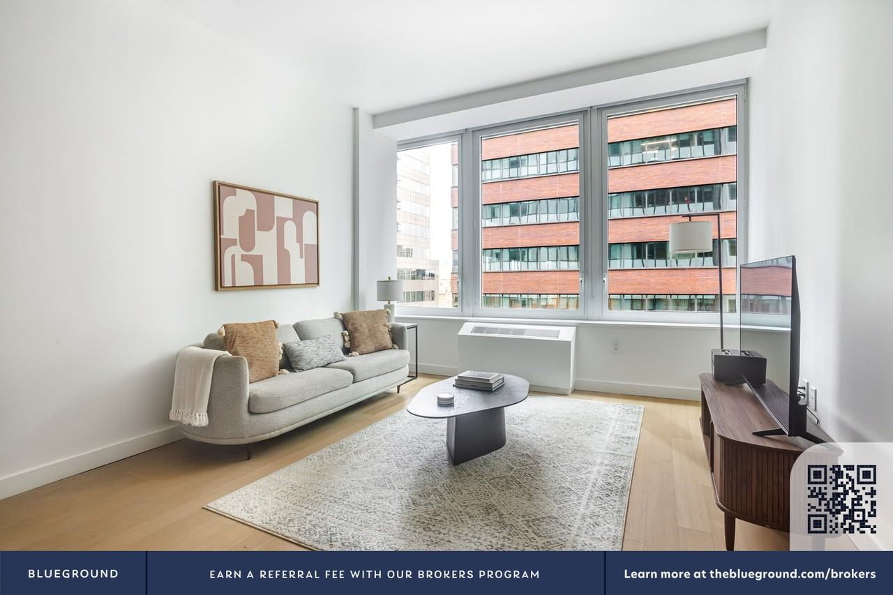 180 Water Street - Photo 5 of 48