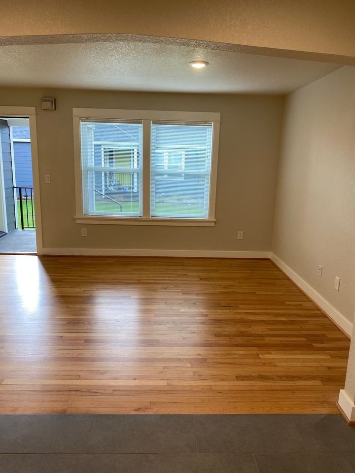 722 Ne Prescott St #3 - Photo 4 of 50