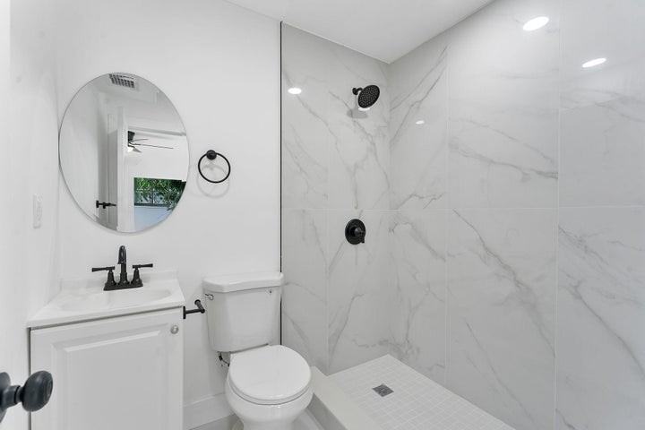 441 Northwest 2nd Avenue - Photo 7 of 8