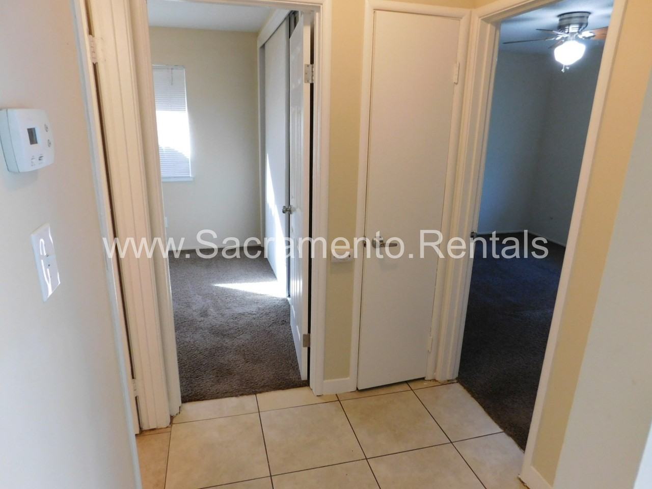 9837 Lincoln Village Dr - Photo 4 of 7