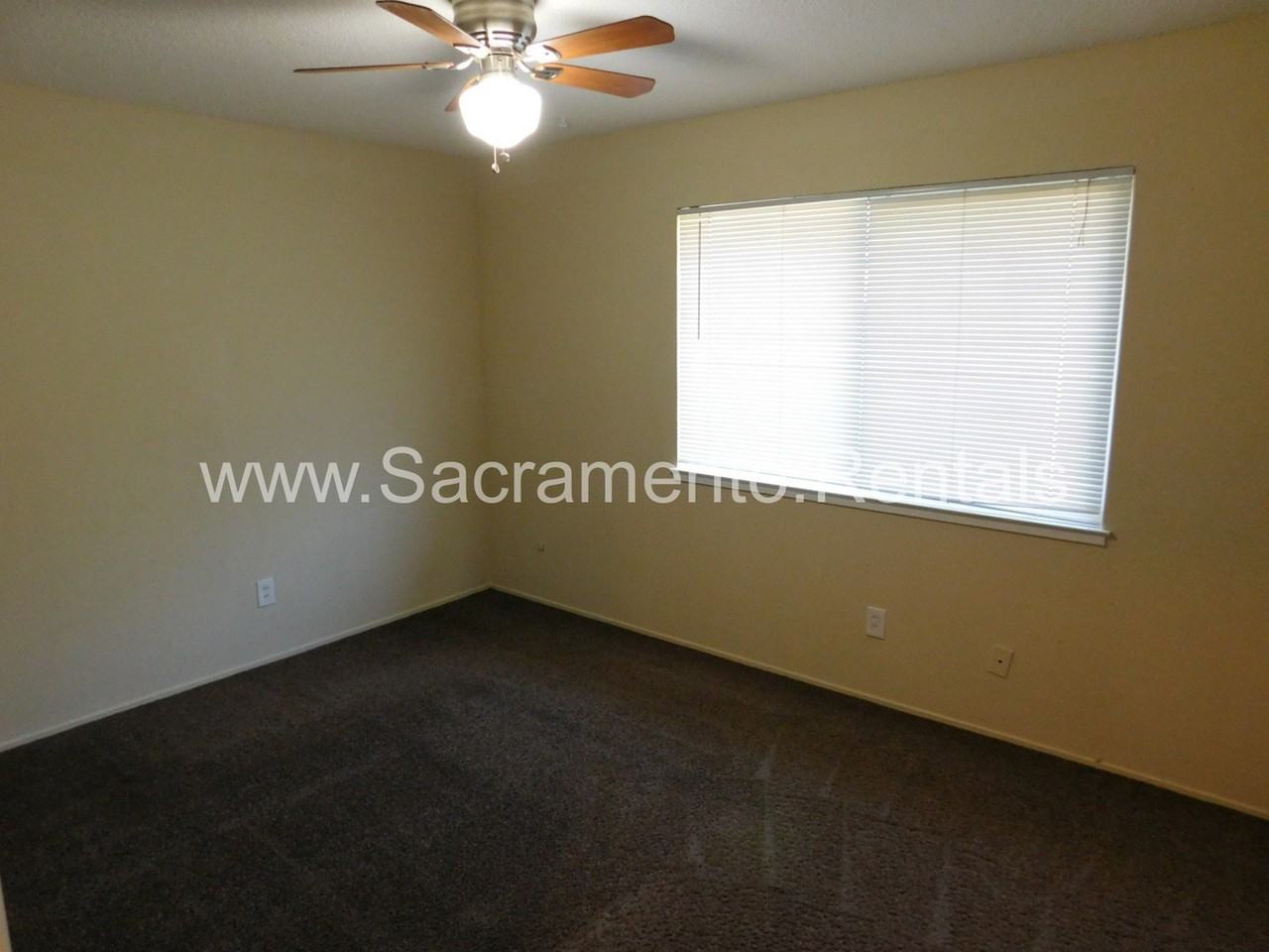 9837 Lincoln Village Dr - Photo 5 of 7