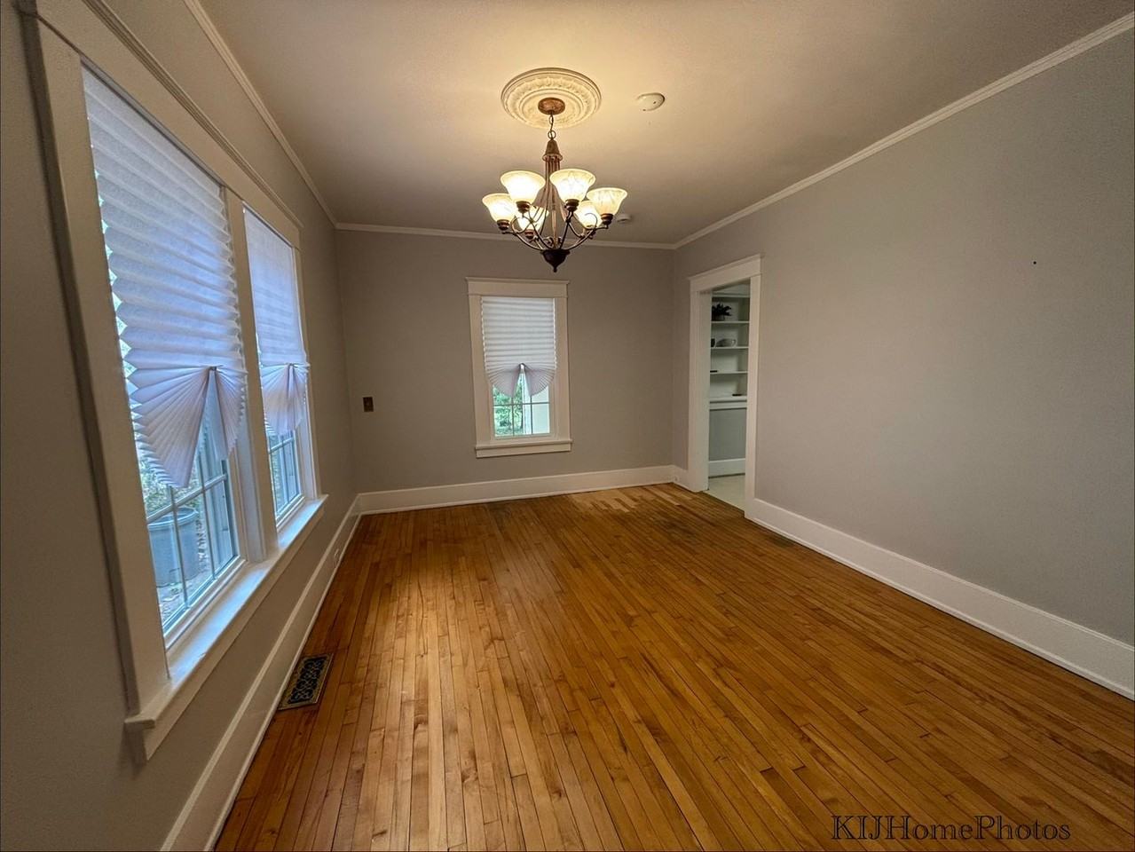 7051 Eastern Ave - Photo 5 of 16