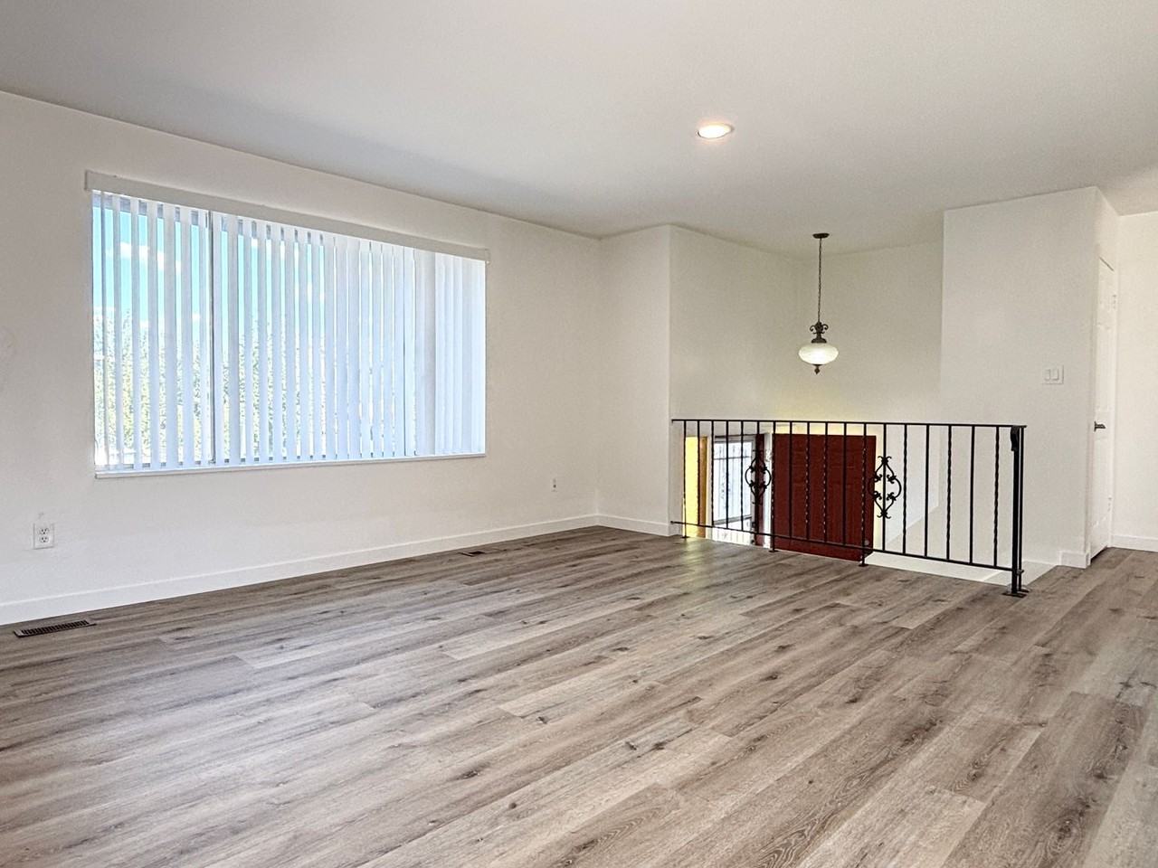 403 N Morton Dr - Photo 5 of 29