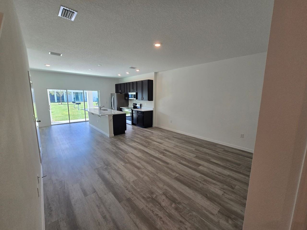737 Maple Oak Dr - Photo 3 of 28