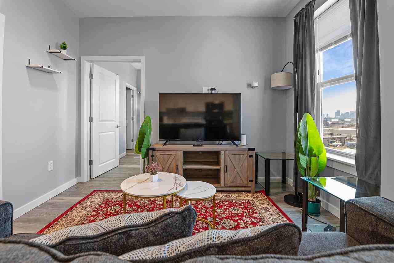 95 Broadway #1240355P - Photo 6 of 27