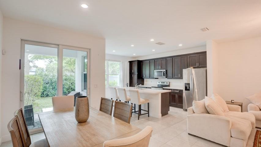 576 Parsons Way - Photo 7 of 8