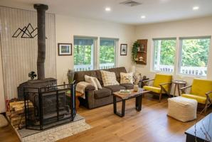 featured image of 470 Shaver Hill Rd
