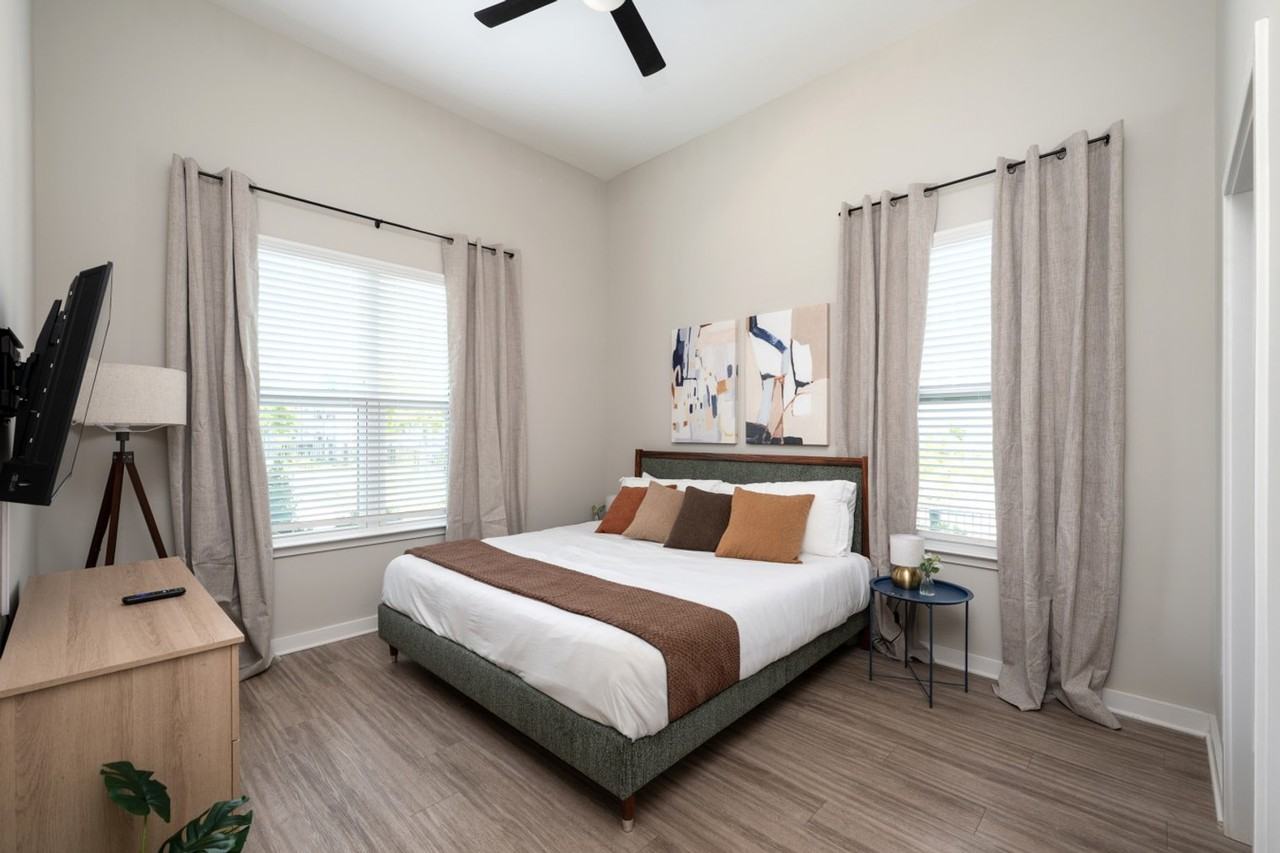 215 Addison Rd #1604853P - Photo 6 of 50