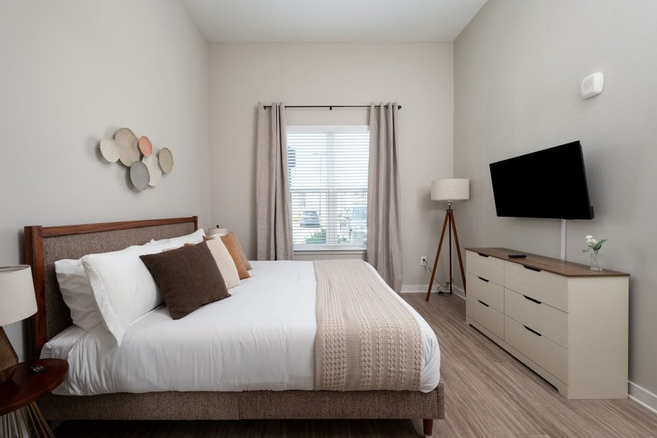215 Addison Rd #1604853P - Photo 7 of 50