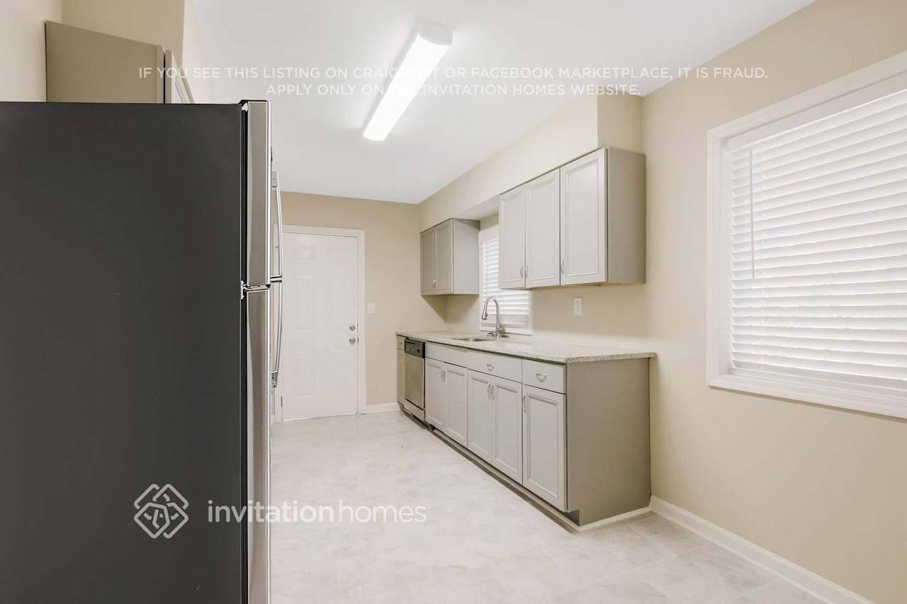 2967 Sylvan Rd - Photo 4 of 26