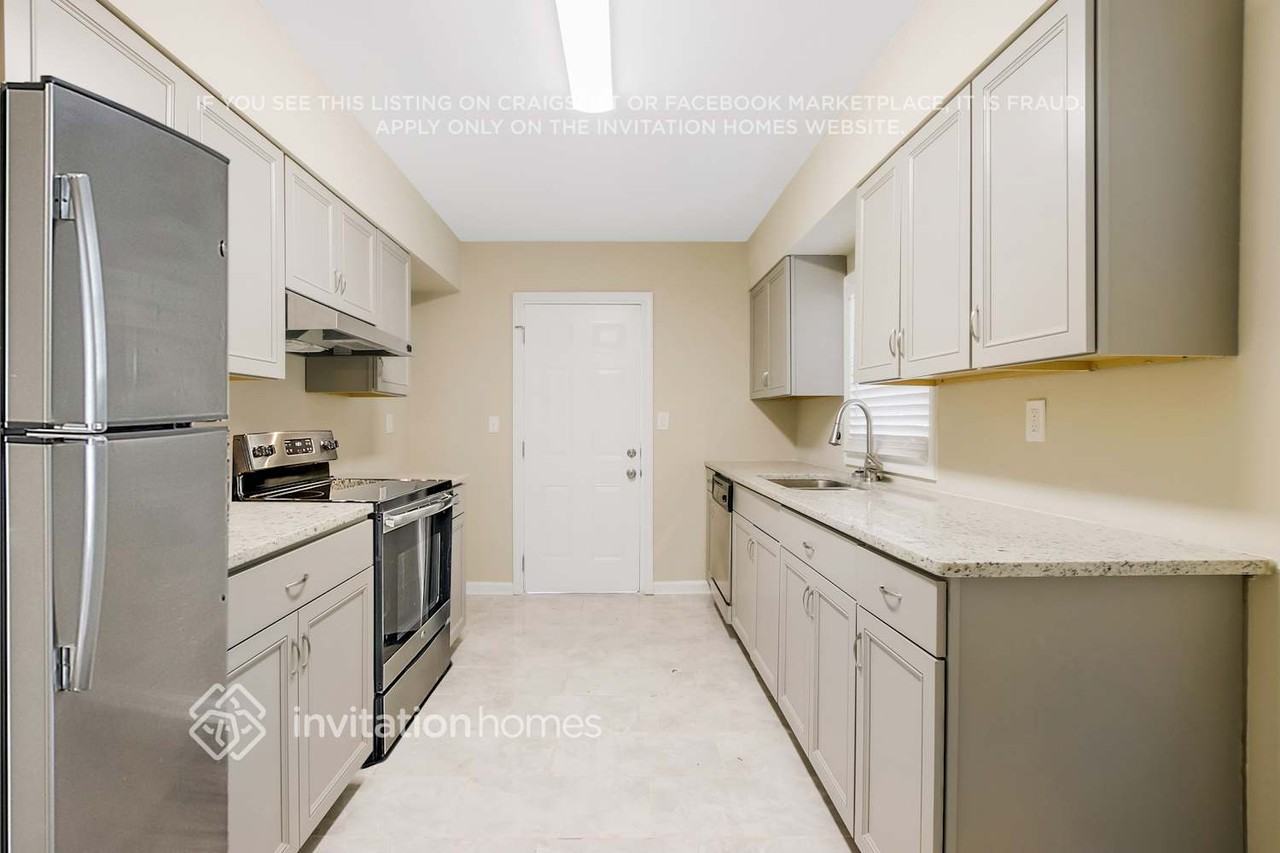 2967 Sylvan Rd - Photo 5 of 26