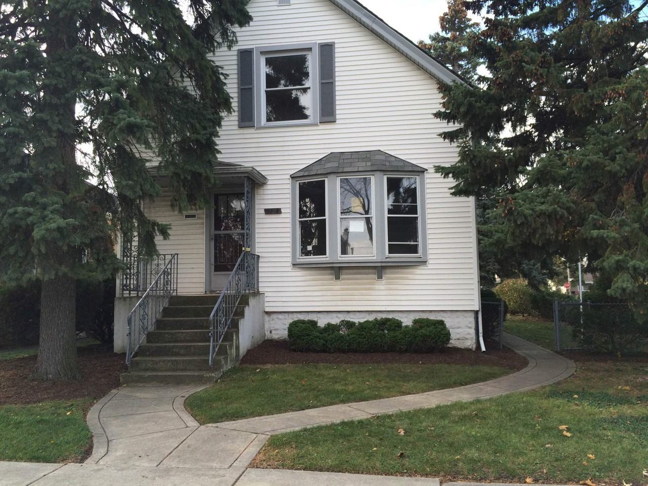 2848 Washington St - Photo 2 of 5