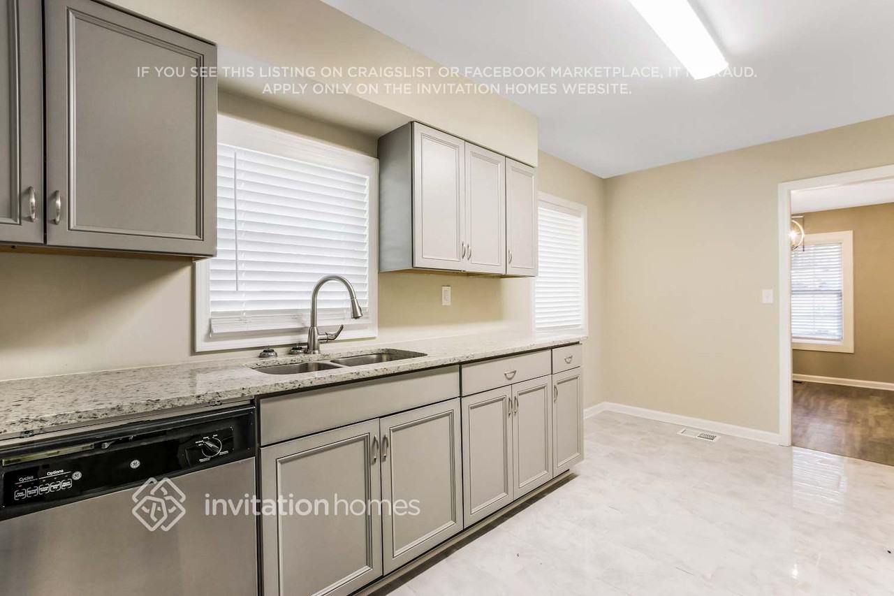 2967 Sylvan Rd - Photo 7 of 26