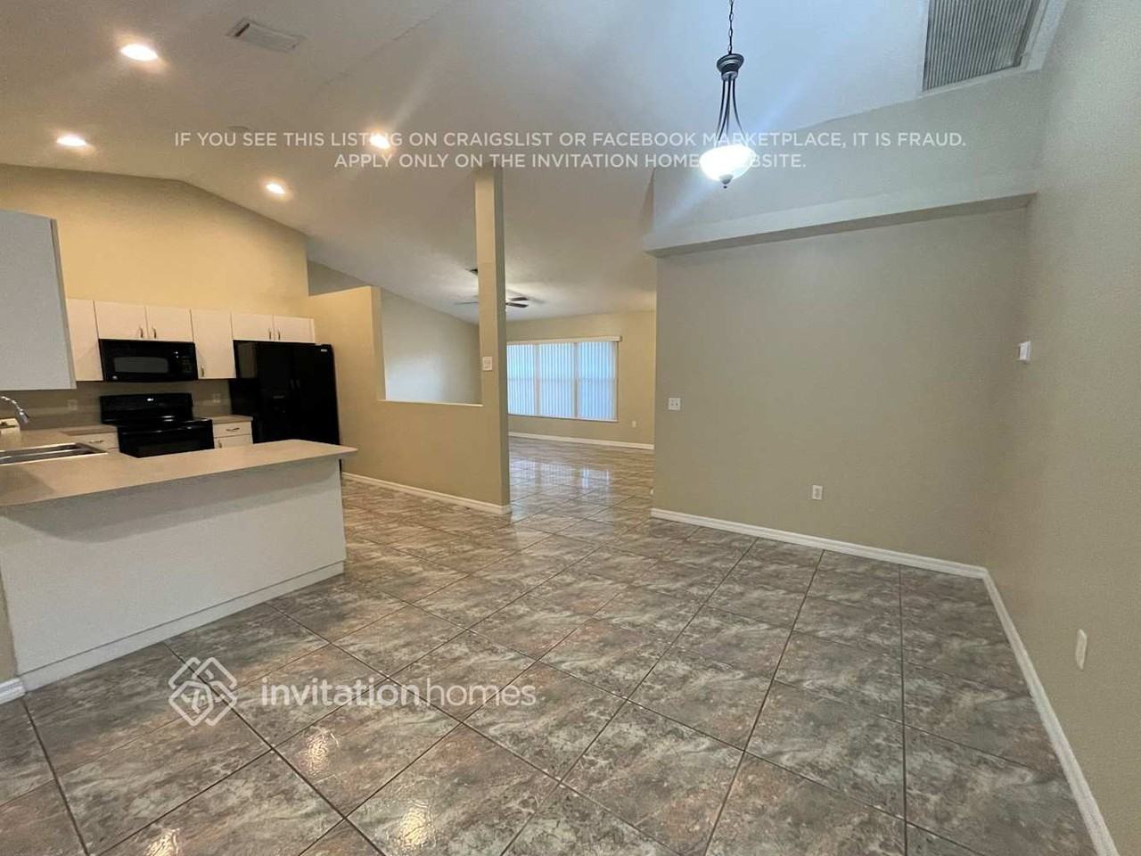 616 Se 27th St - Photo 4 of 16