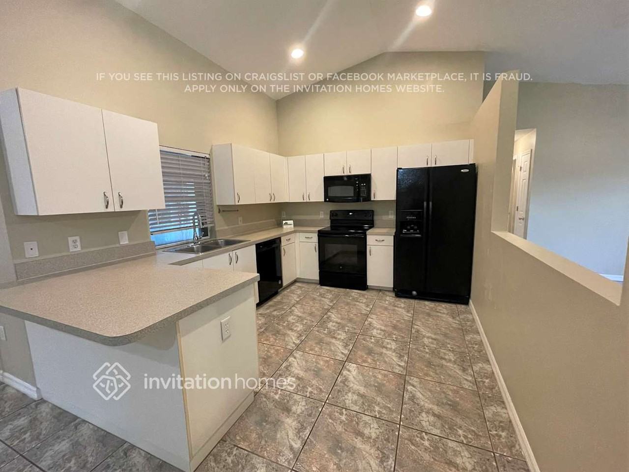 616 Se 27th St - Photo 5 of 16
