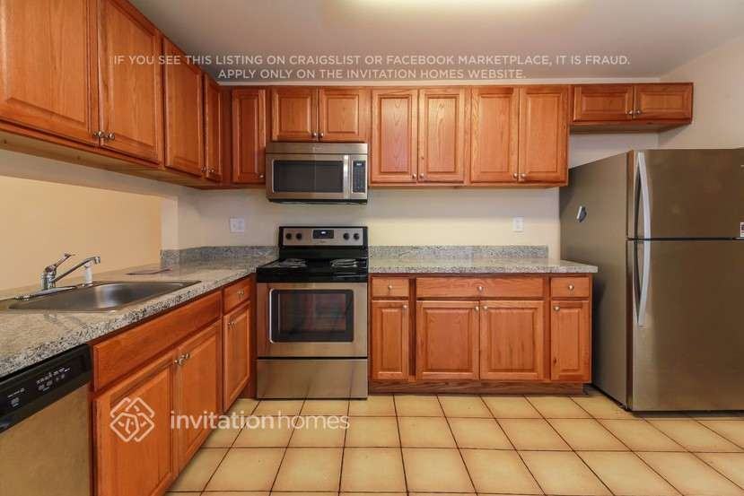 3944 Nw 2nd Ct - Photo 6 of 12
