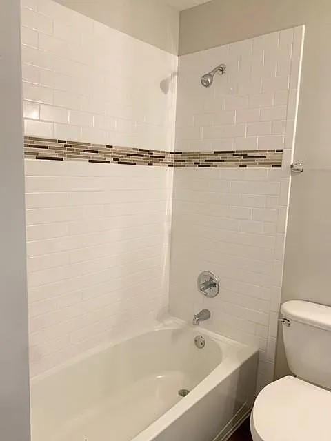3521 Adams St - Photo 5 of 21