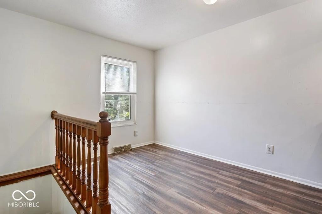 10064 Penrith Dr - Photo 2 of 16