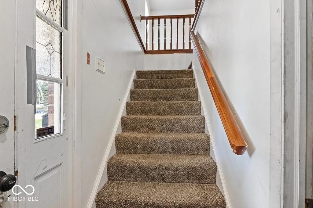 10064 Penrith Dr - Photo 3 of 16