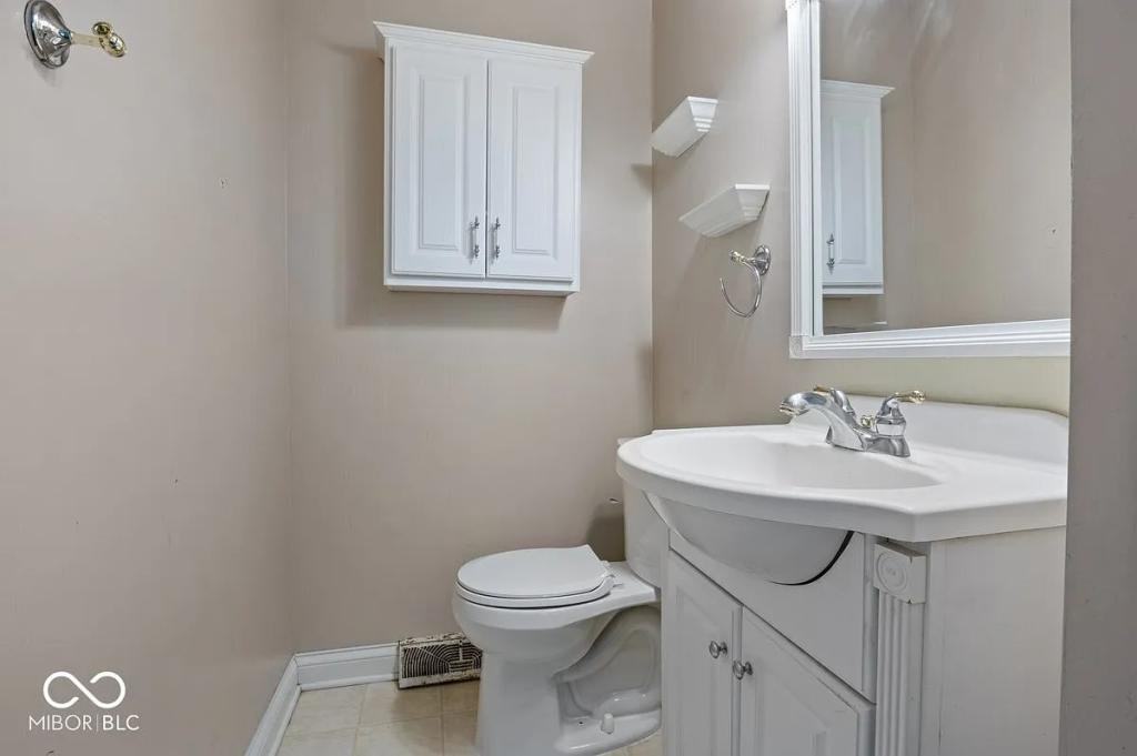 10064 Penrith Dr - Photo 6 of 16