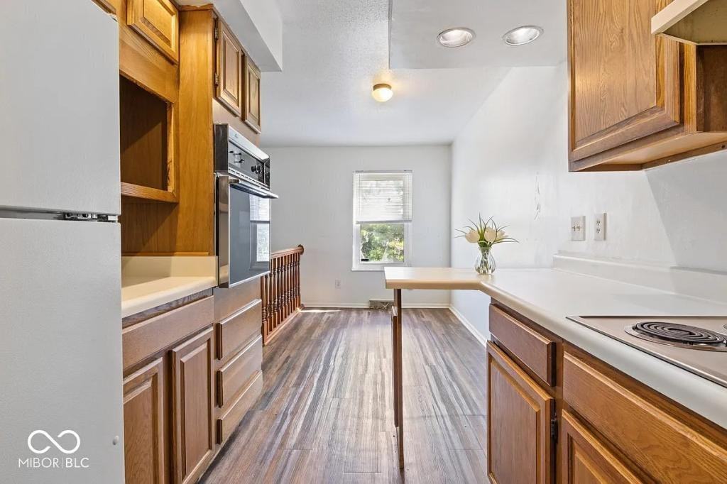 10064 Penrith Dr - Photo 7 of 16