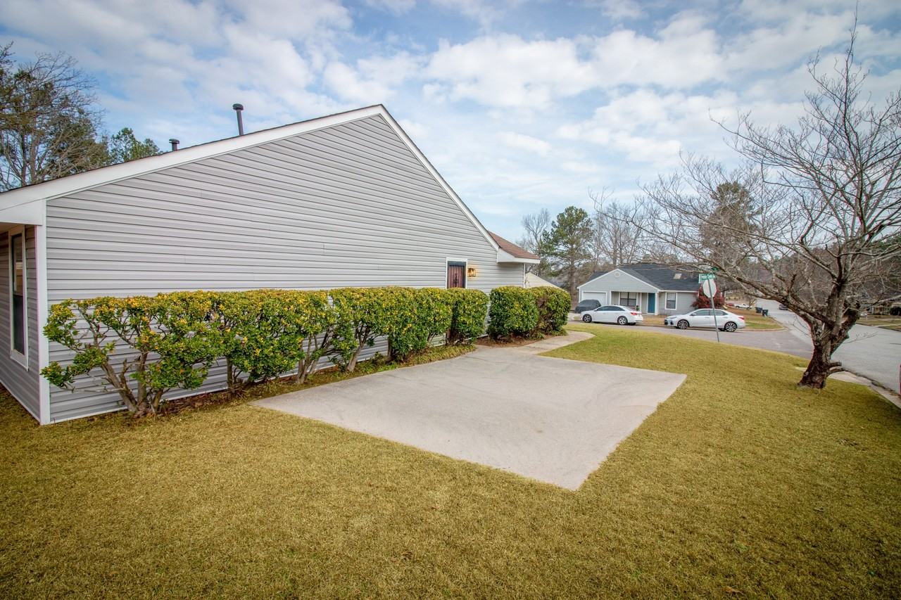 2801 Ridgecrest Dr #1 - Photo 4 of 18
