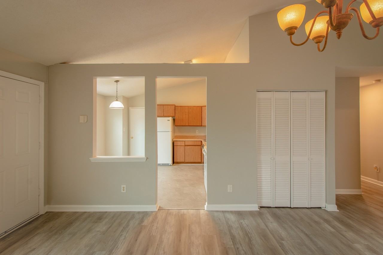 2801 Ridgecrest Dr #1 - Photo 7 of 18