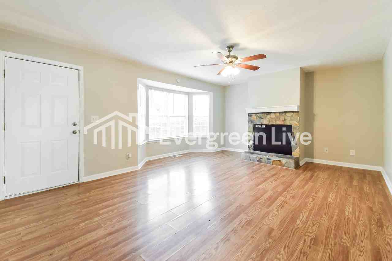 503 Chestnut Oak Dr - Photo 2 of 15