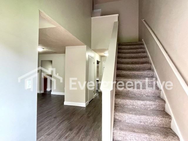 806 Bellflower Cir - Photo 3 of 22