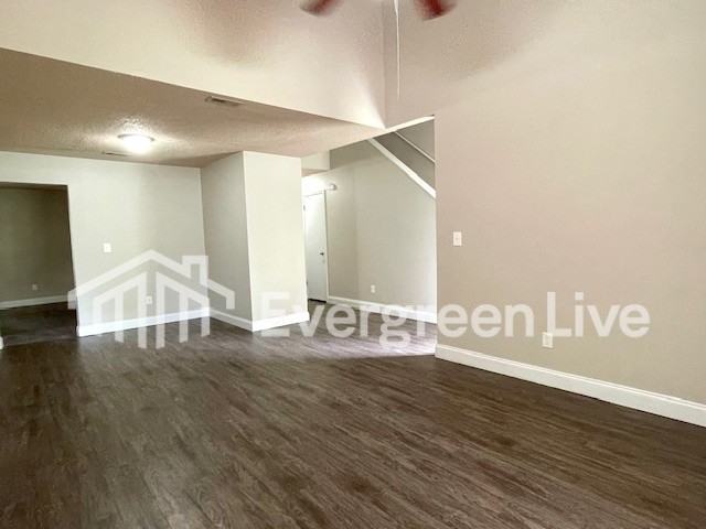 806 Bellflower Cir - Photo 5 of 22