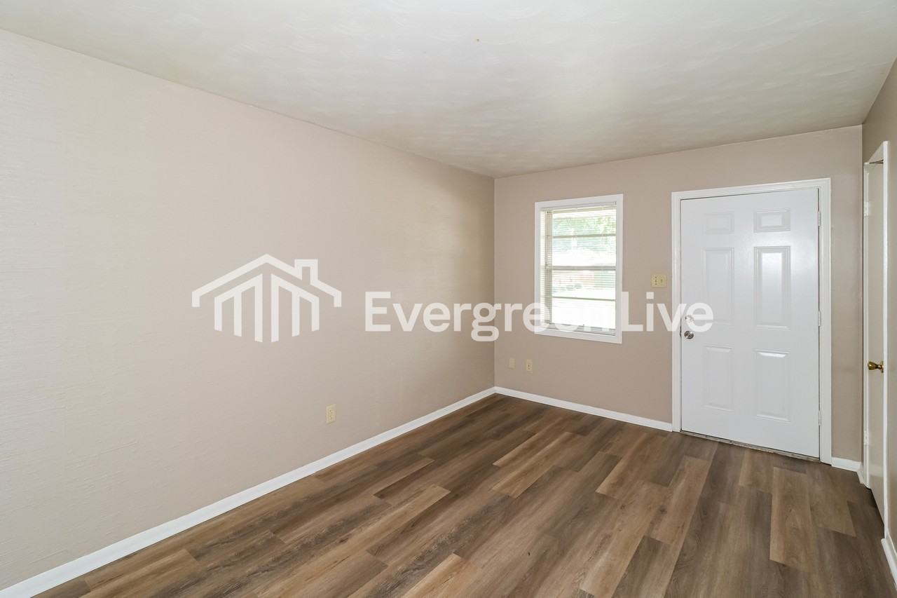 3057 S Goodlett St - Photo 6 of 15