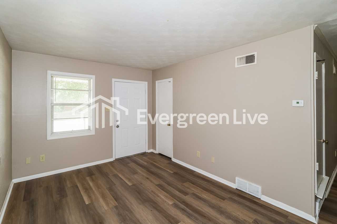 3057 S Goodlett St - Photo 7 of 15