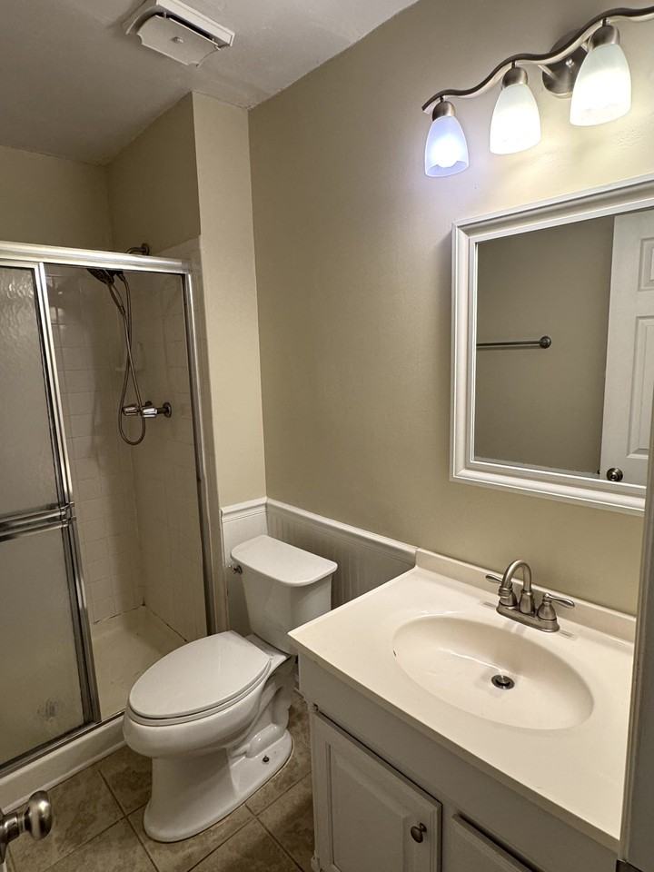2487 Wensley Dr - Photo 4 of 9