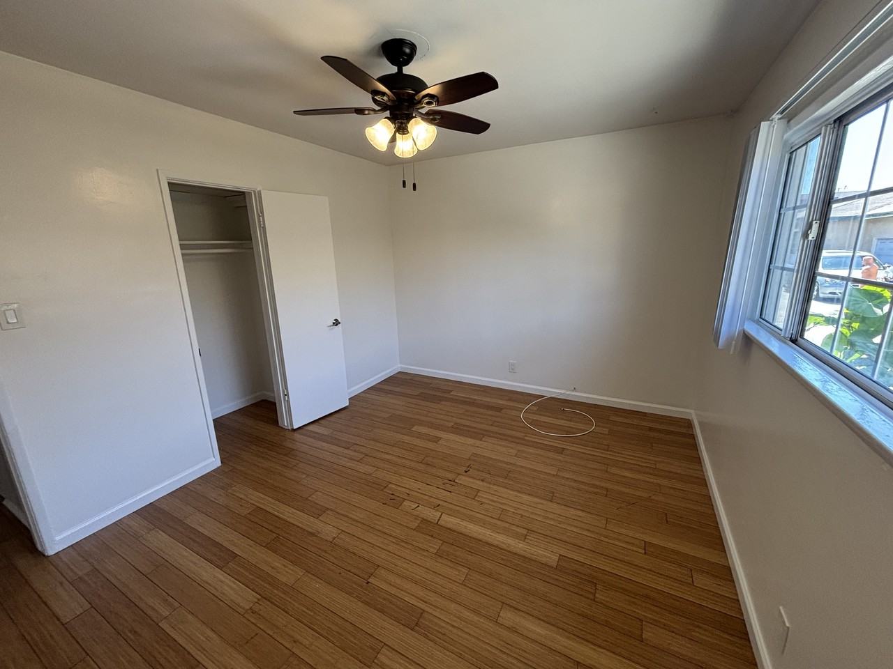 13233 Kornblum Avenue - Photo 7 of 12