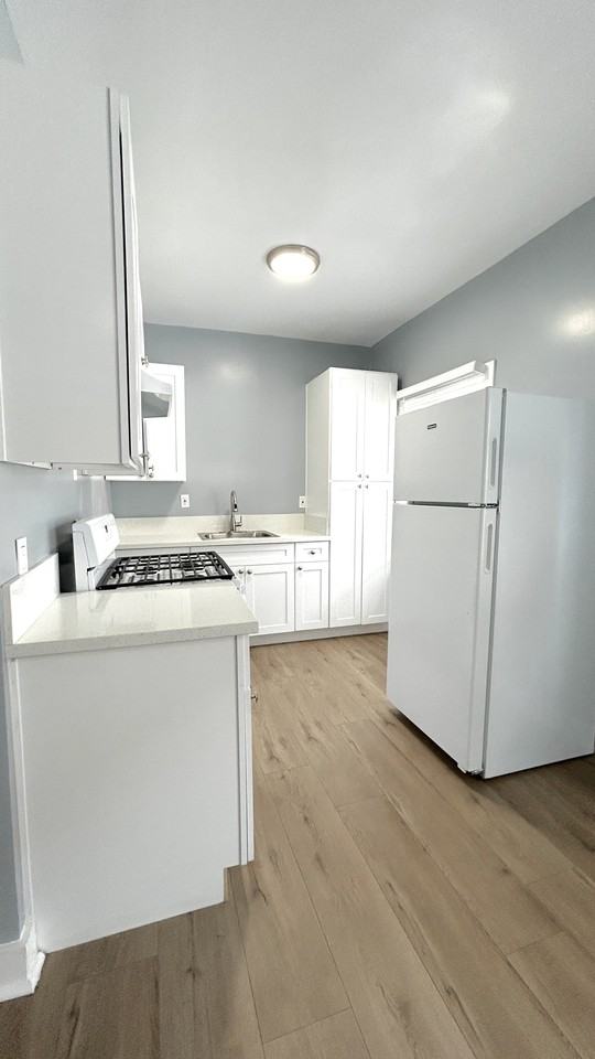 W 8th St & S Burlington Ave #103 - Photo 5 of 14