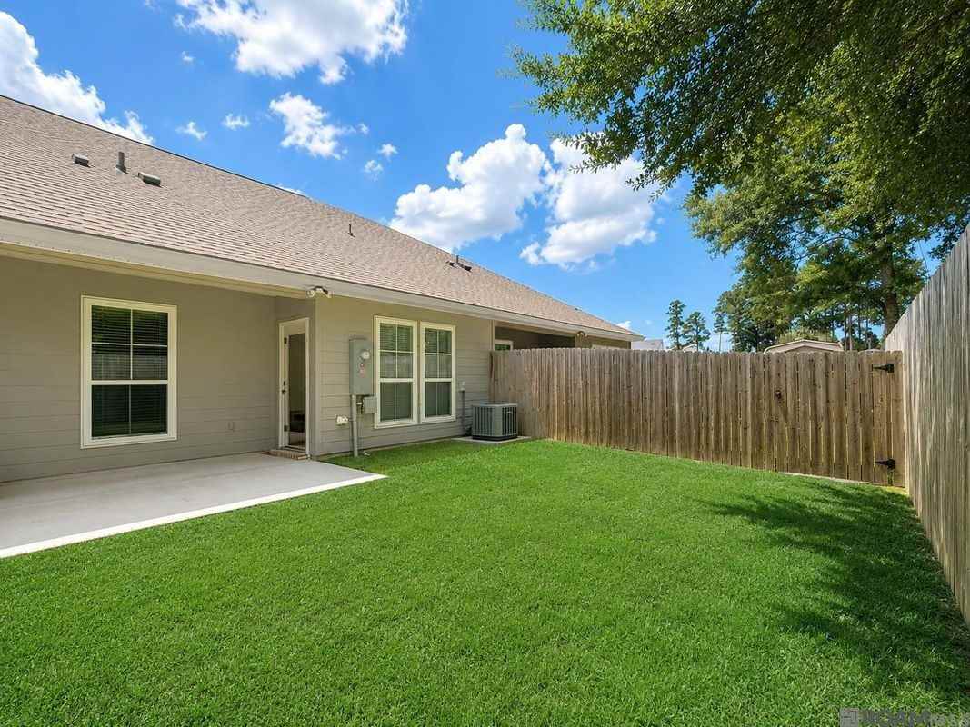 8065 Lockhart Rd ##6-B - Photo 3 of 16