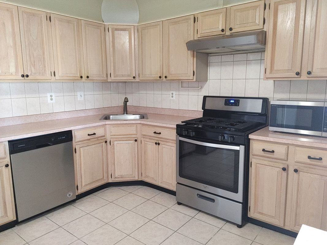 98 Amethyst Way - Photo 2 of 8