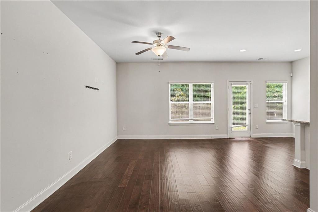 10139 Benton Woods Dr - Photo 5 of 30