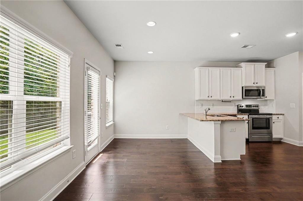 10139 Benton Woods Dr - Photo 6 of 30