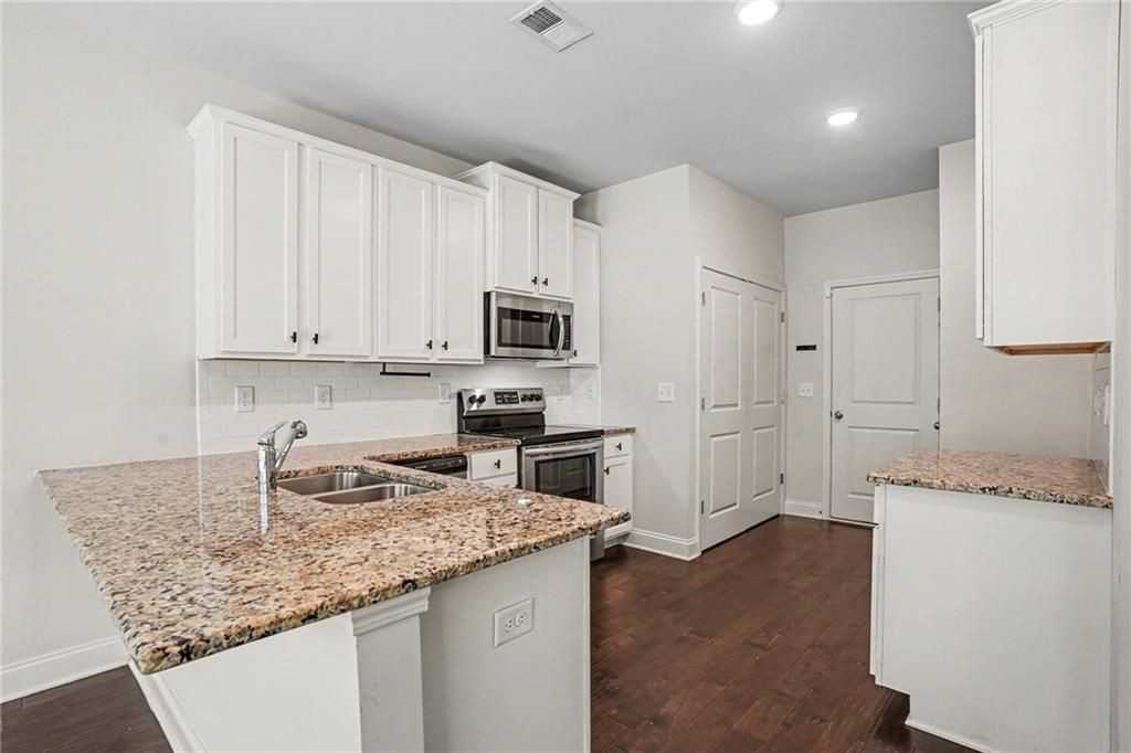 10139 Benton Woods Dr - Photo 7 of 30