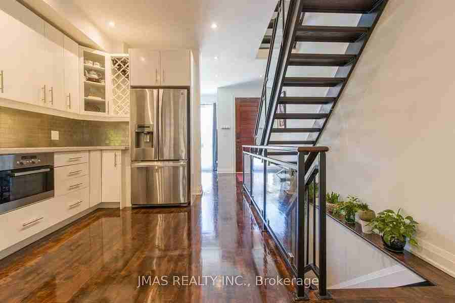 268 Manning Avenue - Photo 6 of 20