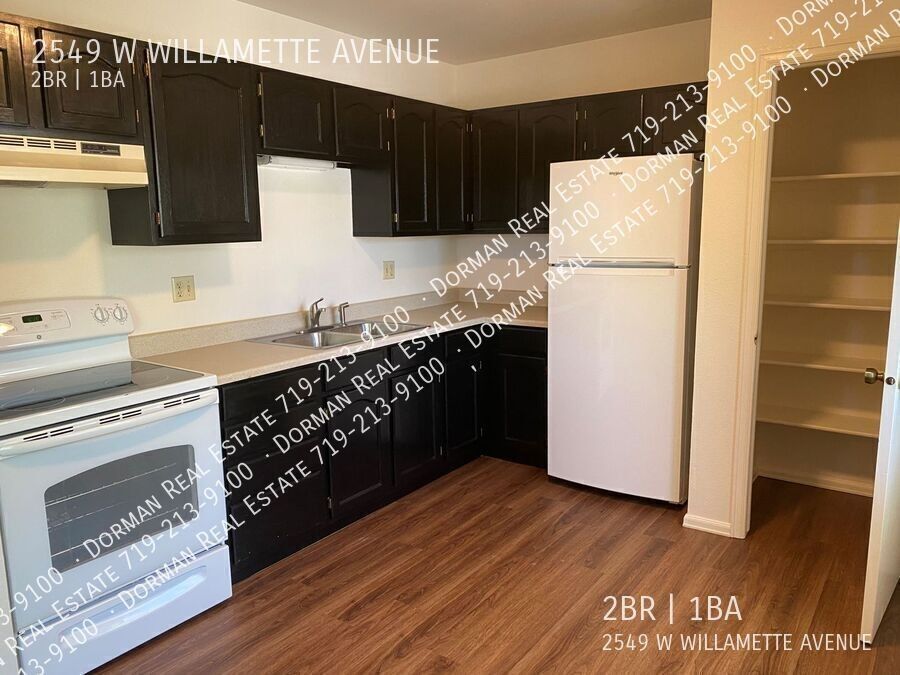 2549 W Willamette Ave - Photo 4 of 8